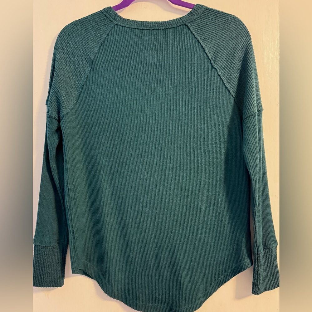 SO - Cozy Dark Green Ribbed Long-Sleeved Top (EUC) - Picture 2 of 6